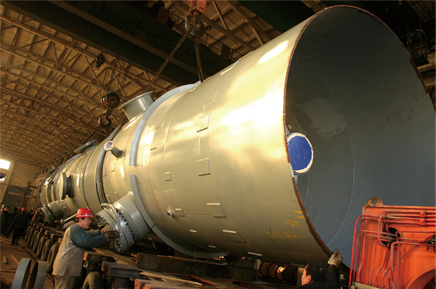 乙炔蒸汽加熱器(材質(zhì):16MnR 壁厚:84mm)